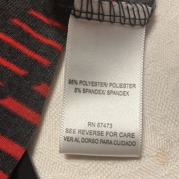 Lovely size 12 dress - perfect condition! Zips up the back - 3/4! - Picture 5 of 5